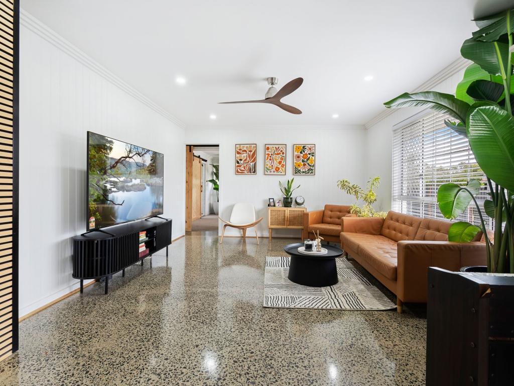 1 Jared Pl, Wynnum West, QLD 4178