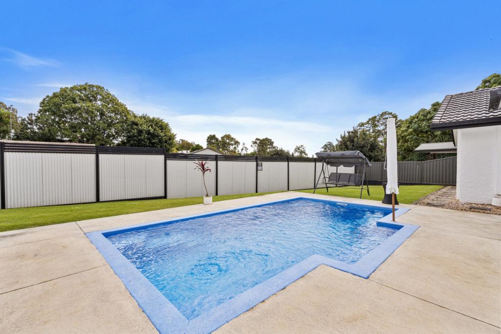 2 Amethyst Ct, Carrara, QLD 4211