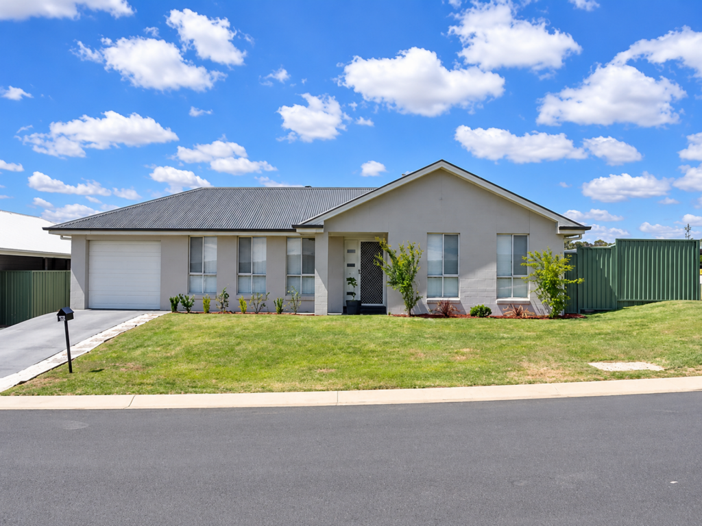 32 Phillip St, Llanarth, NSW 2795