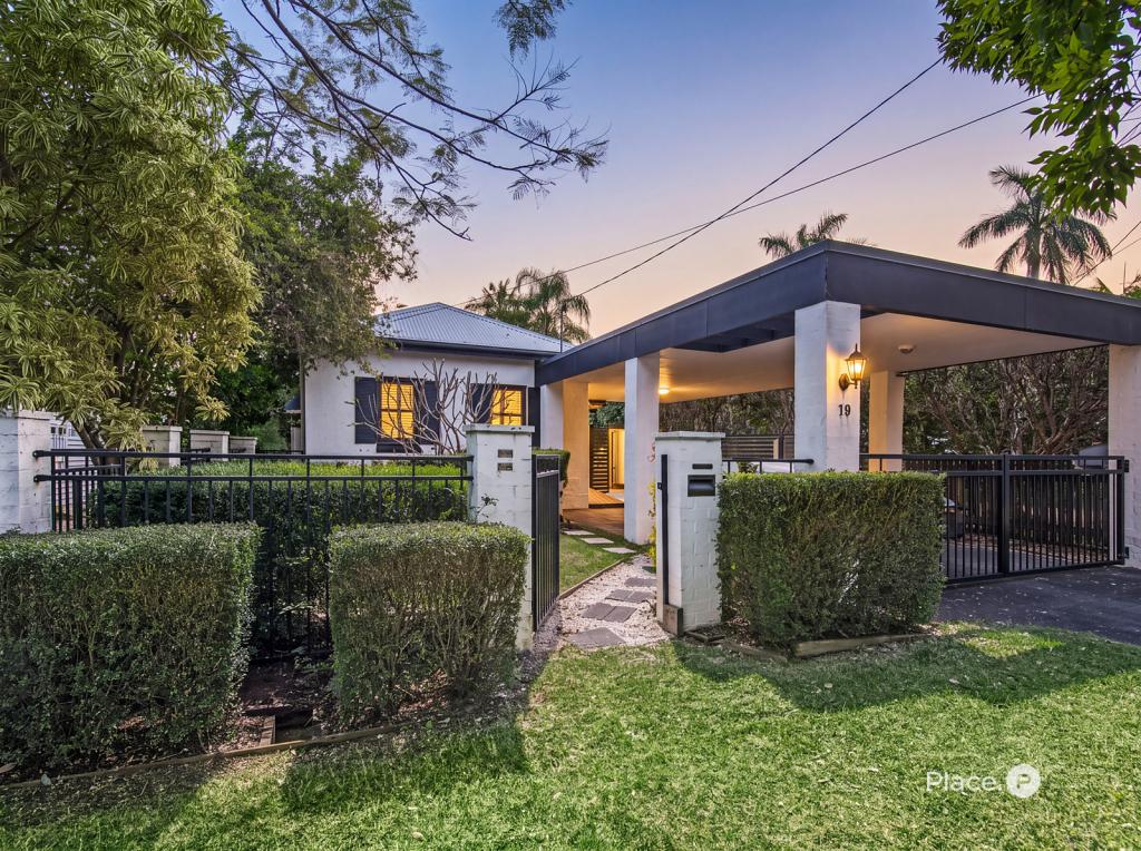 19 Bentinck St, Sherwood, QLD 4075