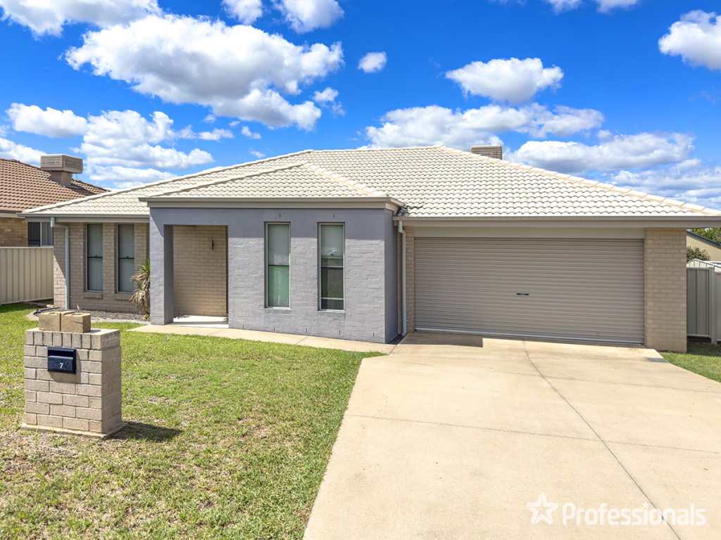 7 Rosehill Pl, Hillvue, NSW 2340