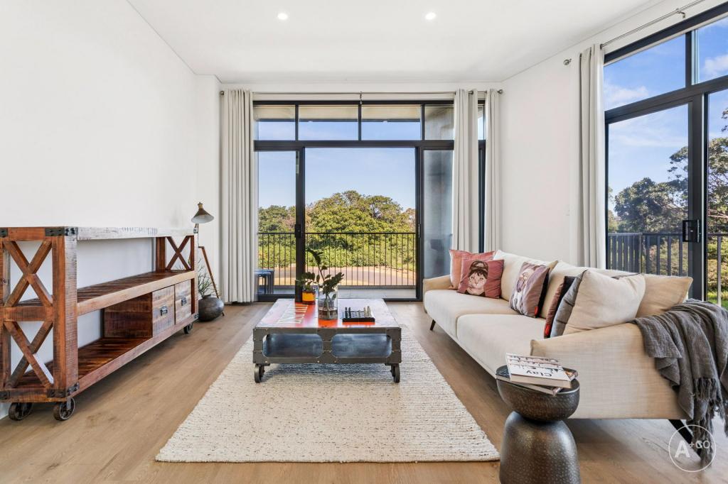 55 Eyre St, Chifley, NSW 2036