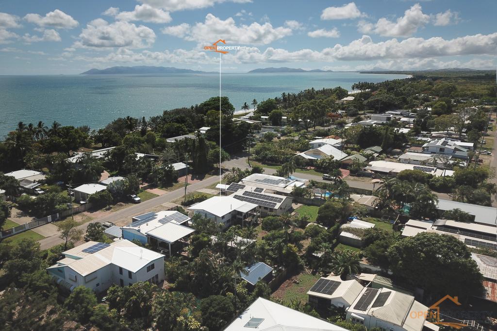 15 Reef St, Saunders Beach, QLD 4818