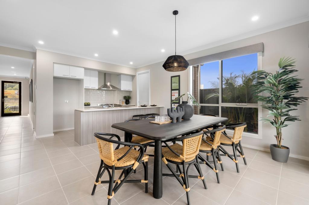 16 KARULA CCT, CLYDE, VIC 3978