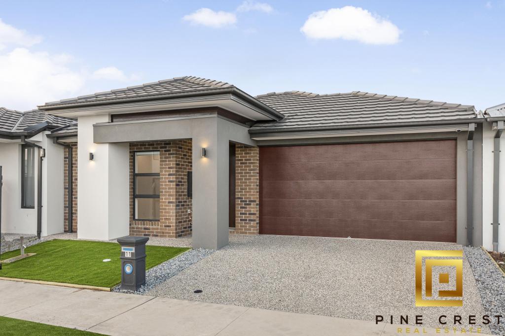 11 MERLOT PDE, FRASER RISE, VIC 3336