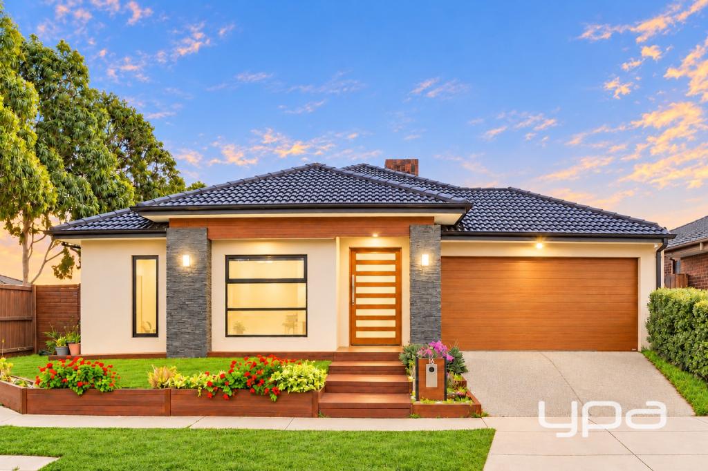 16 TATHRA GR, POINT COOK, VIC 3030