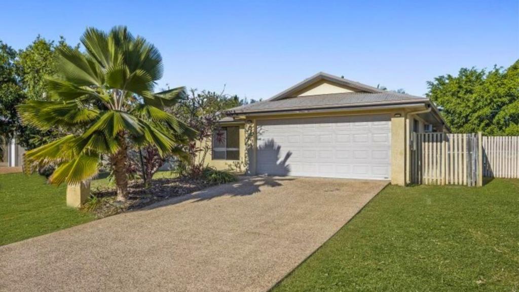 83 Woodwark Dr, Bushland Beach, QLD 4818