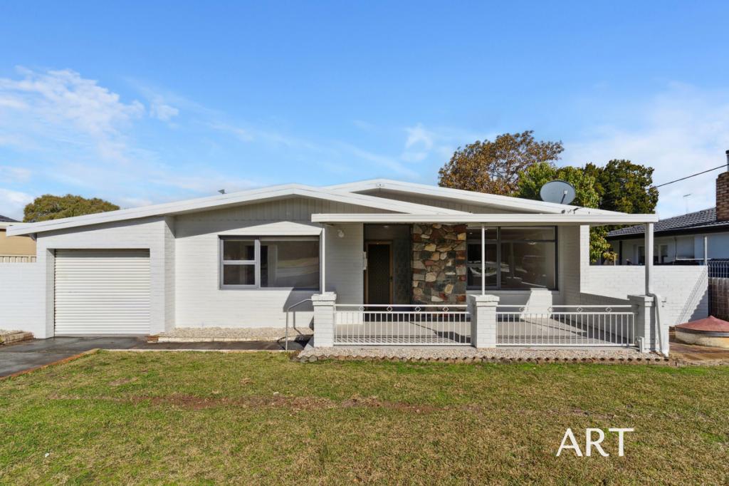 316 Fisher St, Cloverdale, WA 6105