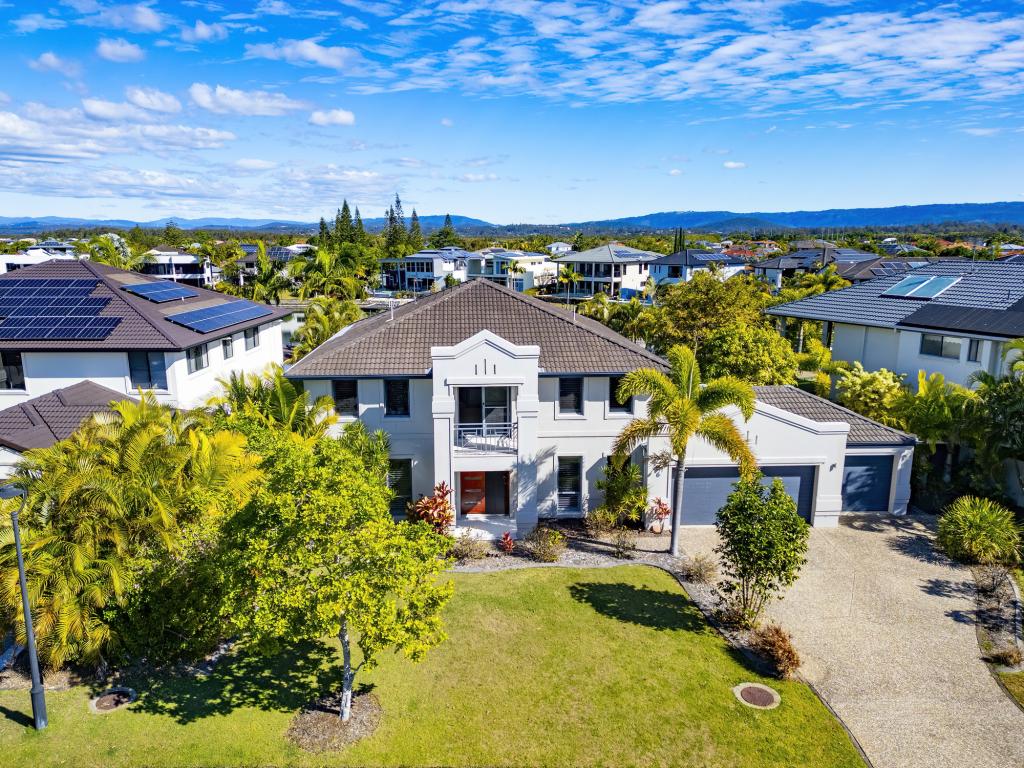 6 PARKVIEW PL, HELENSVALE, QLD 4212