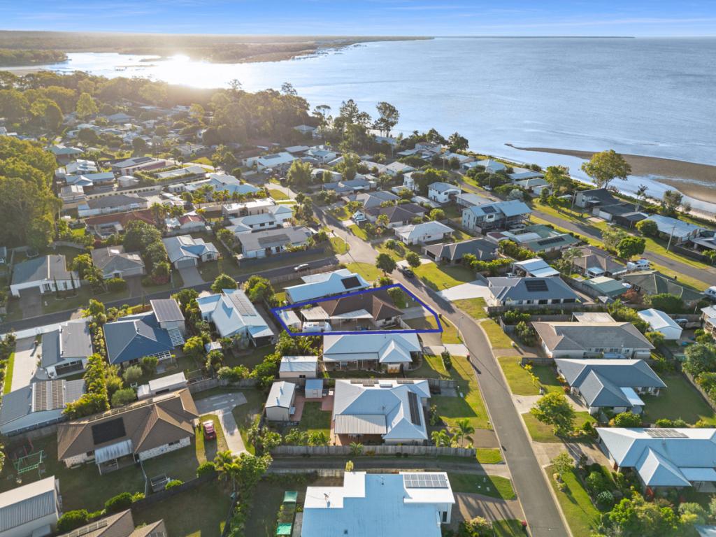 27 Fraser Waters Pde, Toogoom, QLD 4655