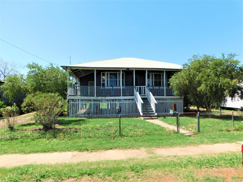 110 Parry St, Charleville, QLD 4470