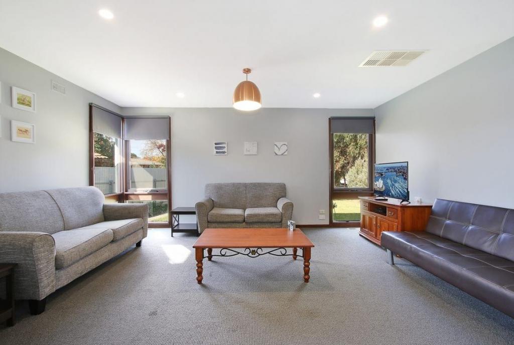 5 Kiama St, Springdale Heights, NSW 2641