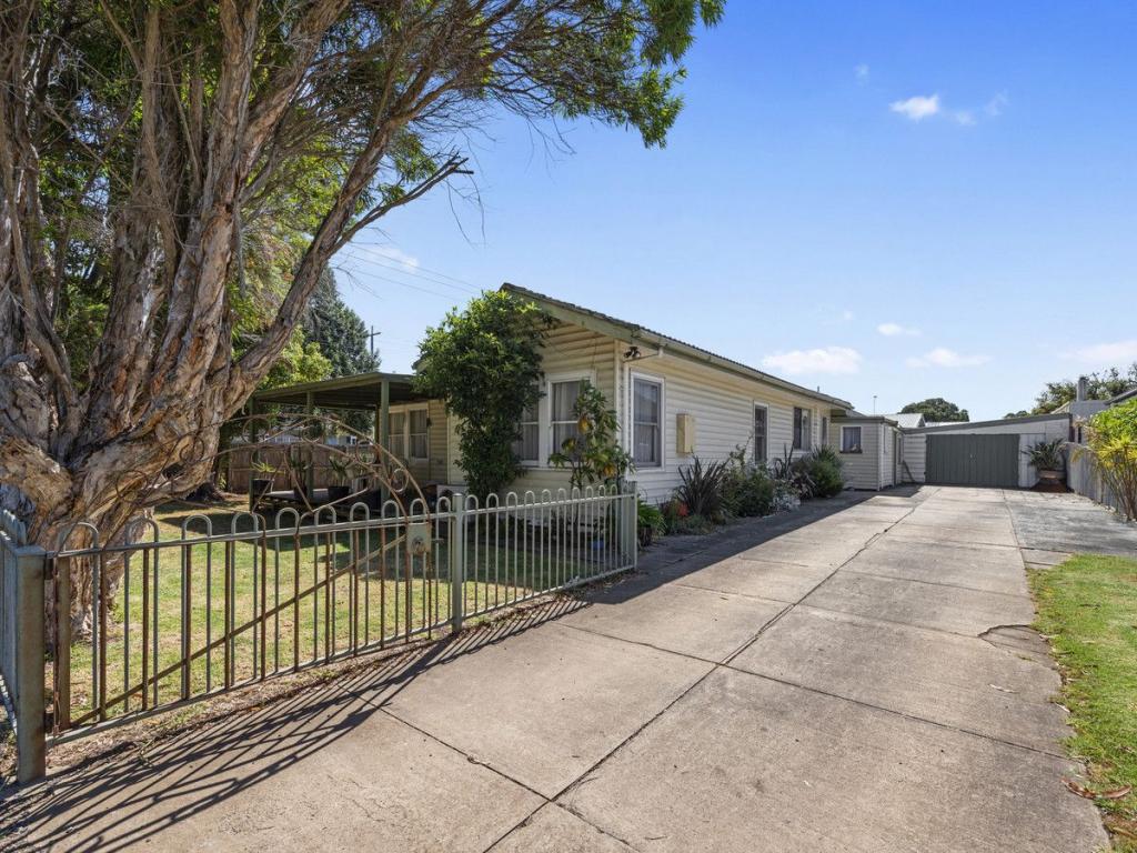 17 Anderson St, Newhaven, VIC 3925