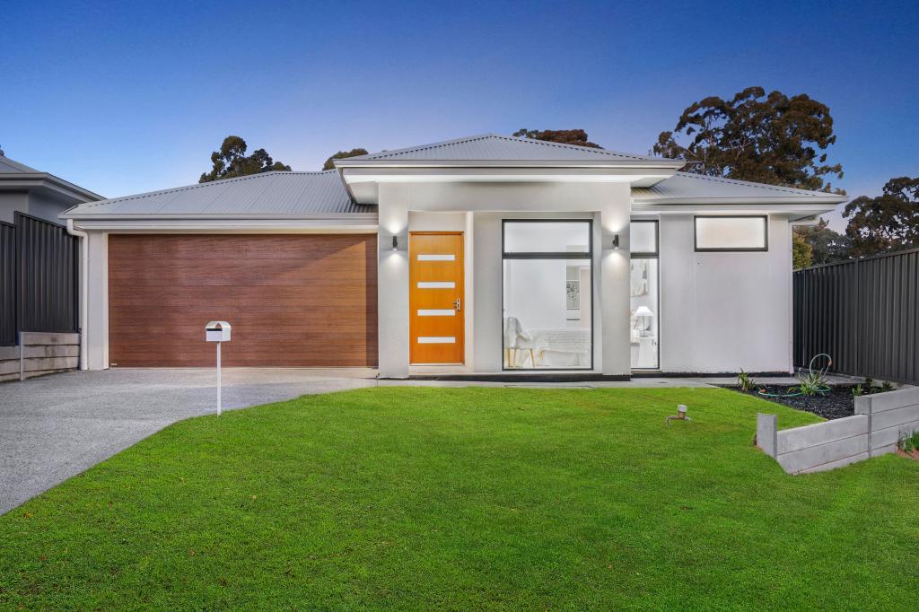 1A DERWENT CRES, BANKSIA PARK, SA 5091