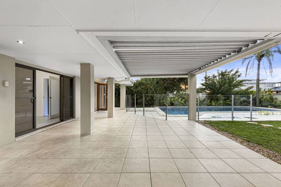 3 Rosemont Ave, Broadbeach Waters, QLD 4218