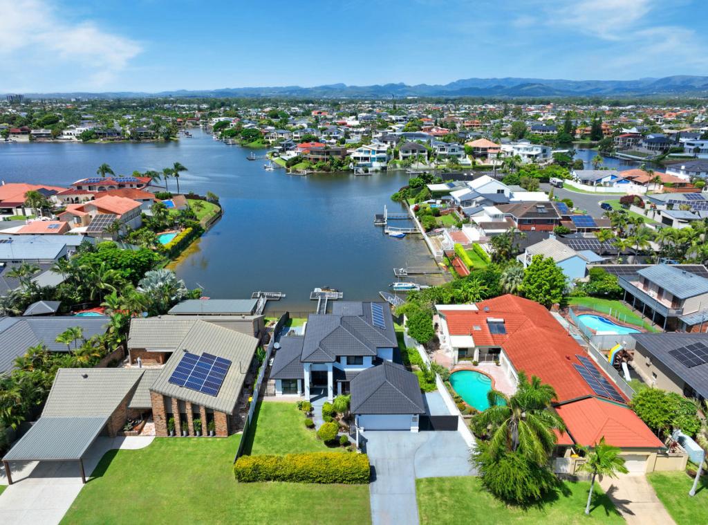 5 Aberdeen Ave, Benowa, QLD 4217