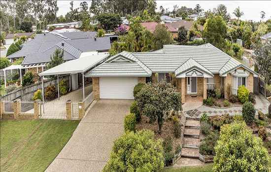 8 Avondale Cres, Parkinson, QLD 4115