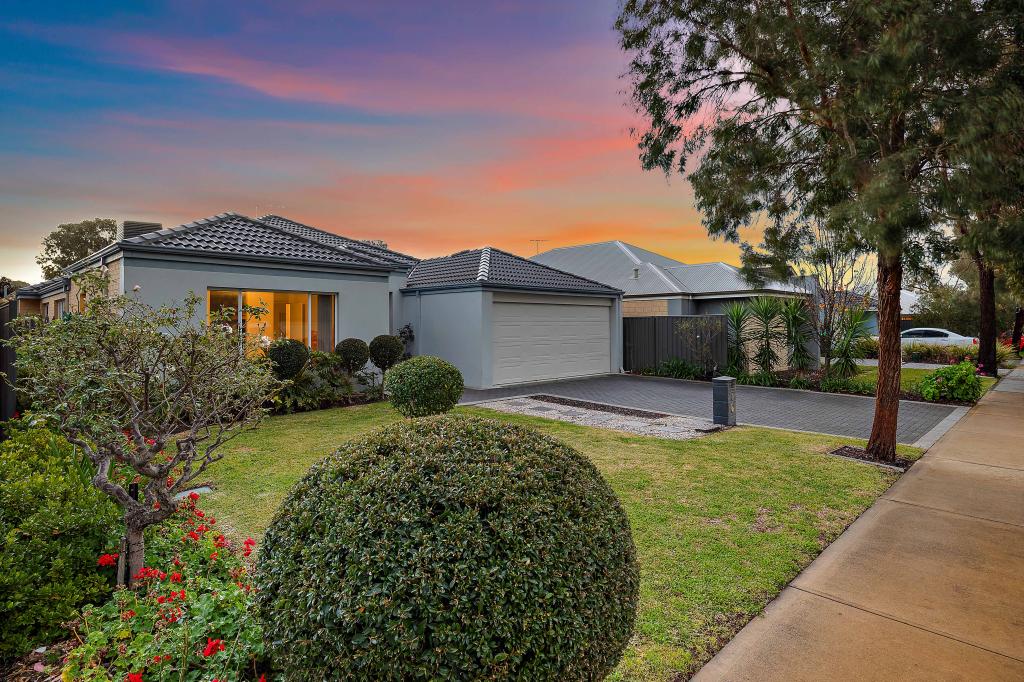 8 Huntington Ave, Wellard, WA 6170