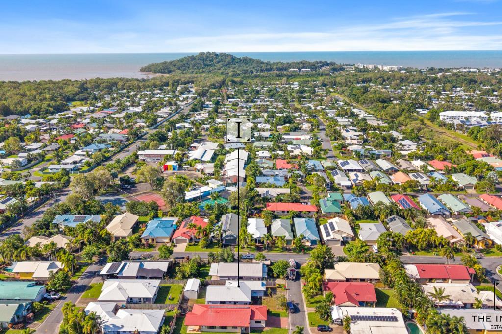 4 Burleigh Cl, Kewarra Beach, QLD 4879