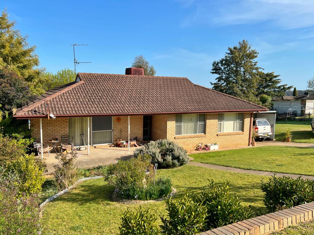 9 Milong St, Young, NSW 2594