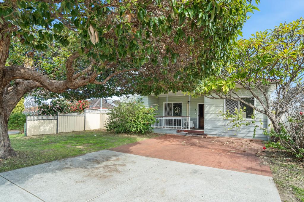 288 Robinson Ave, Cloverdale, WA 6105
