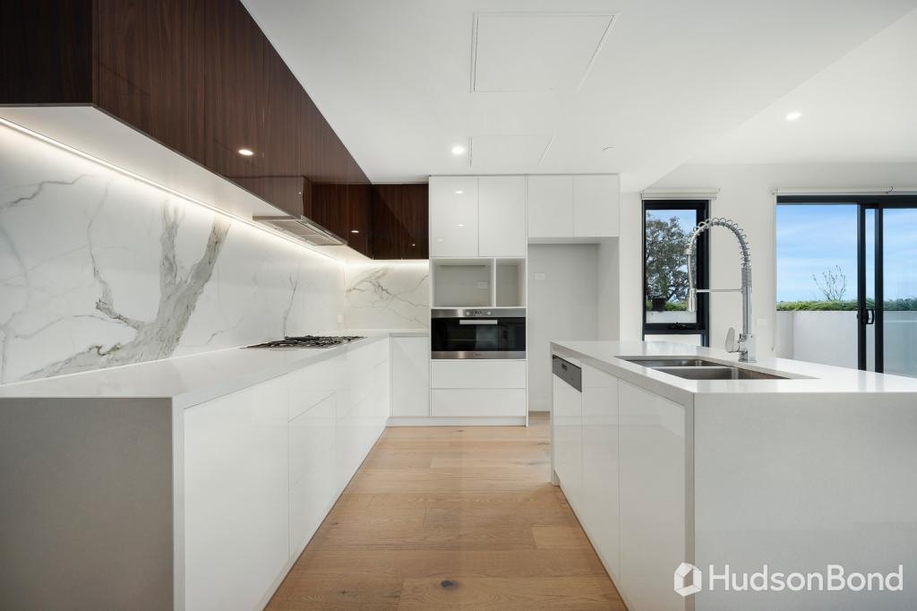209/210 Reynolds Rd, Doncaster East, VIC 3109