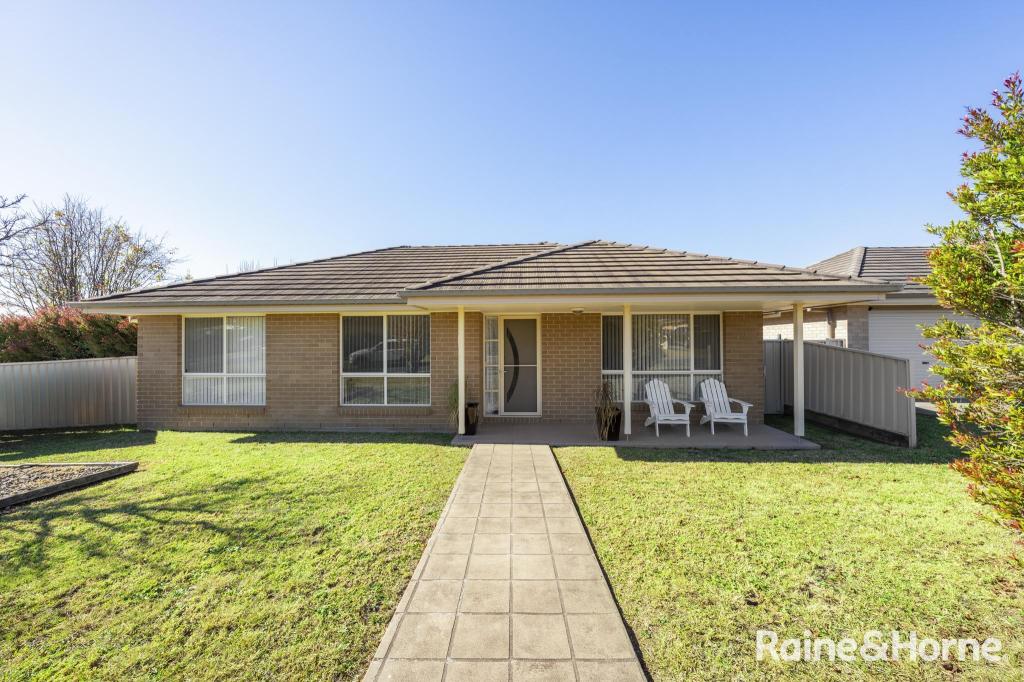 1/1 Palm Lilly Cl, Worrigee, NSW 2540