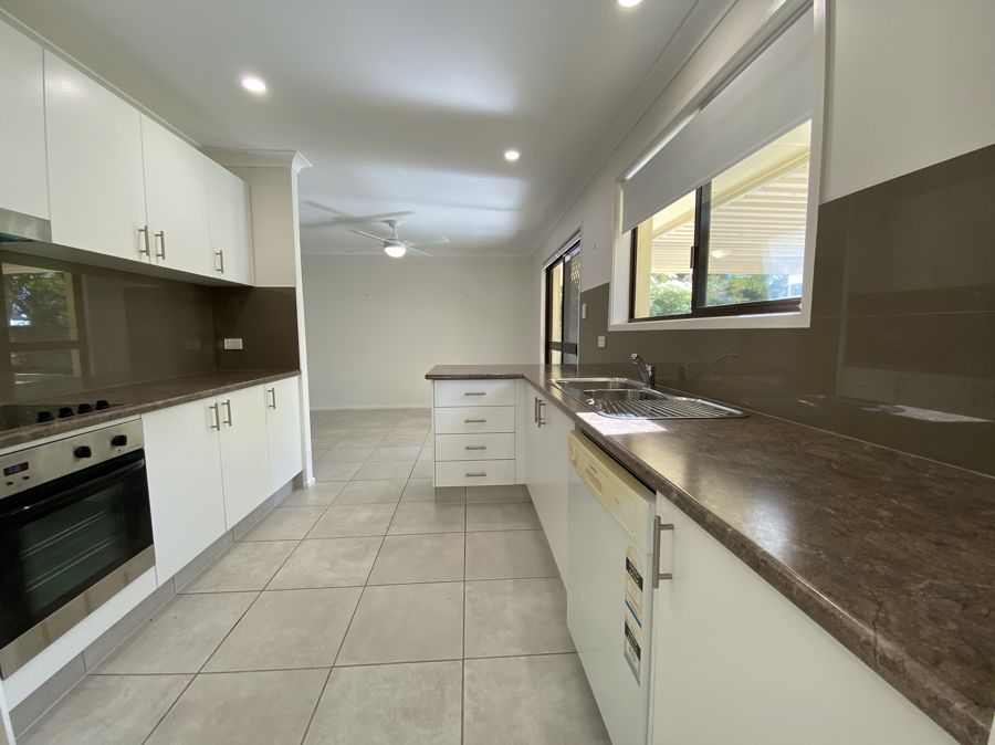 2/7 Topaz Ct, Hollywell, QLD 4216