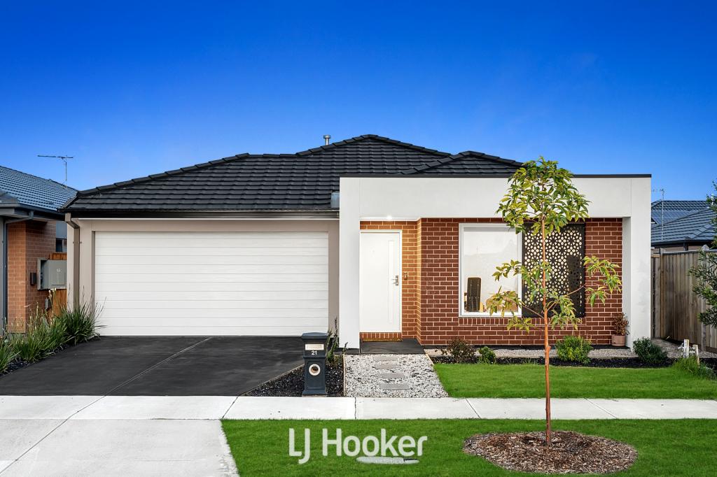 21 Bloodstone Way, Cranbourne East, VIC 3977