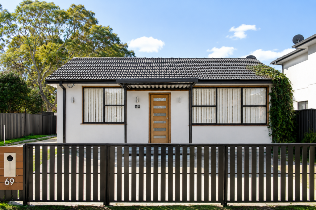 69 FULLAGAR RD, WENTWORTHVILLE, NSW 2145