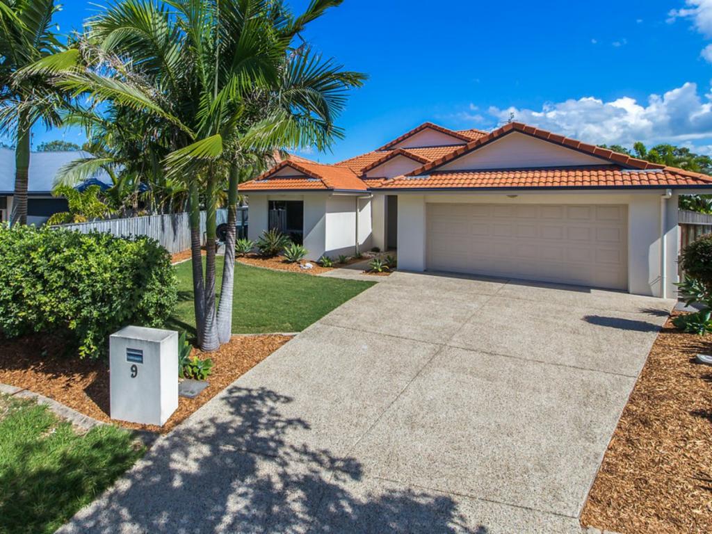 9 ANCHORAGE CCT, TWIN WATERS, QLD 4564
