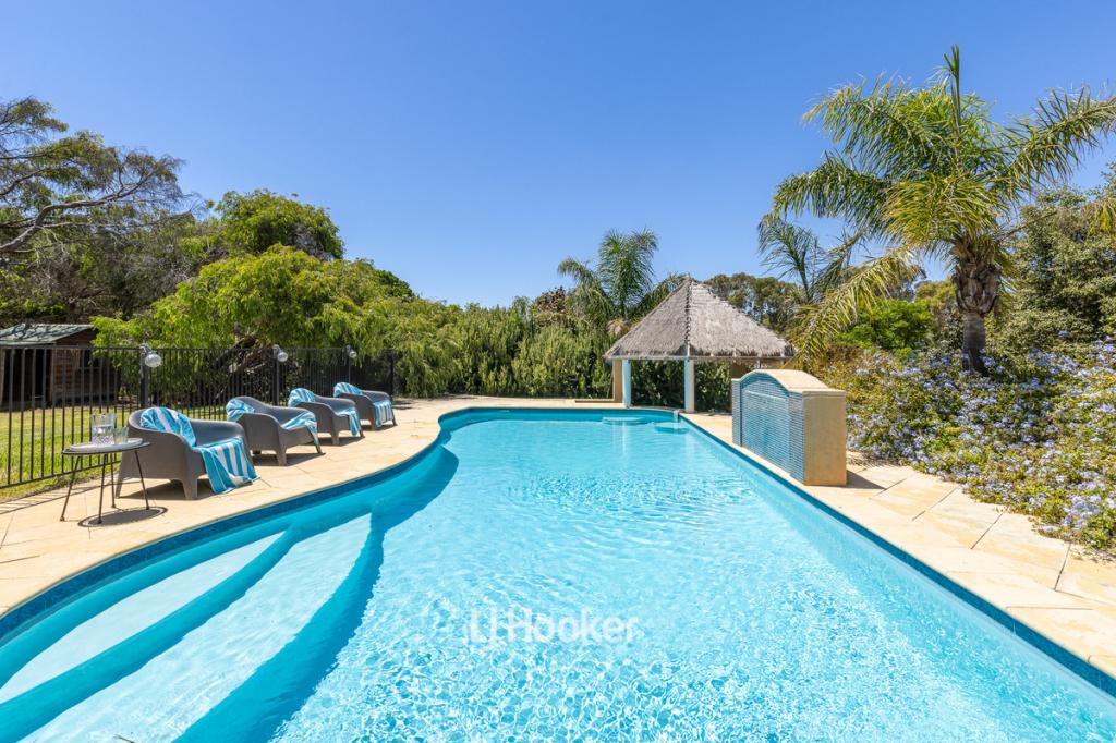 18 West Coast Dr, Binningup, WA 6233