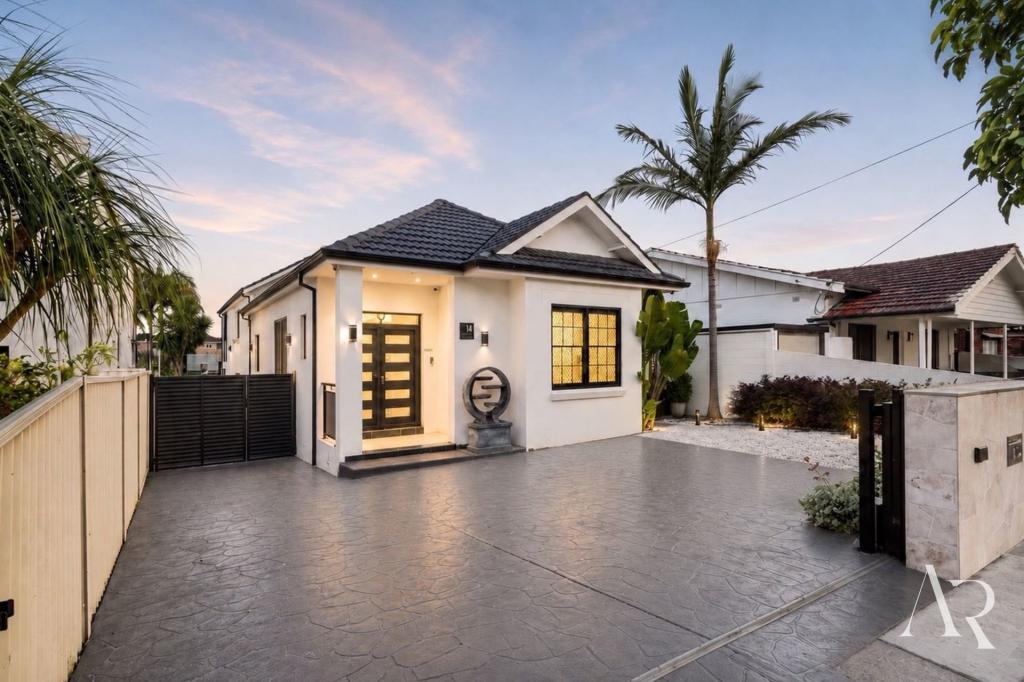 14 HILLVIEW ST, ROSELANDS, NSW 2196