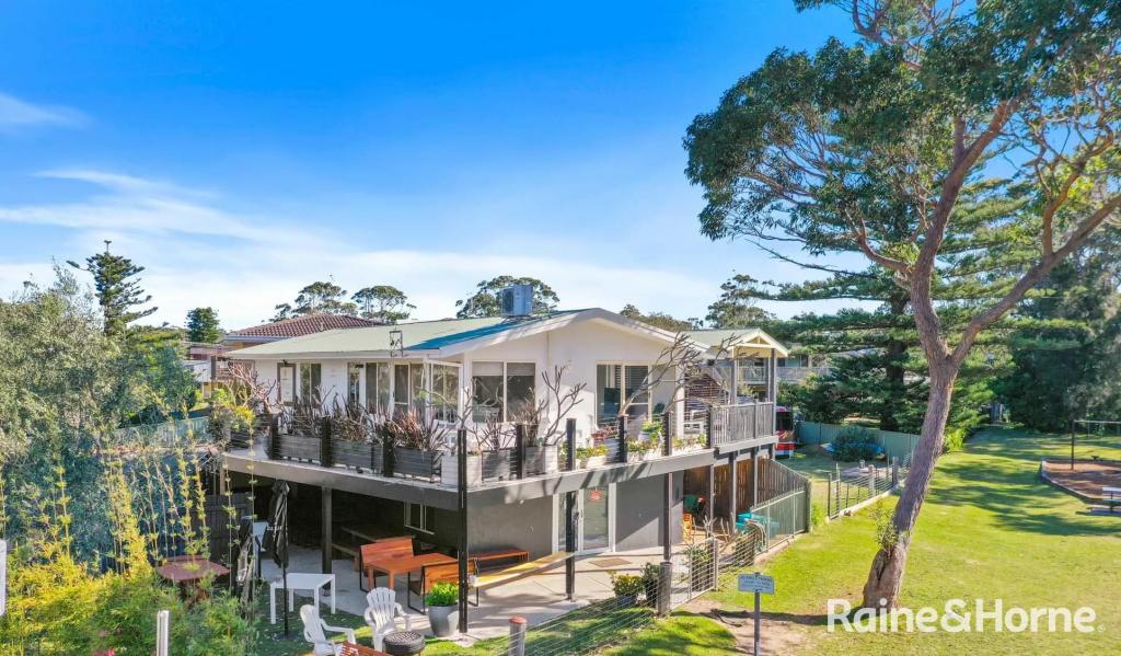1 Matron Porter Dr, Narrawallee, NSW 2539