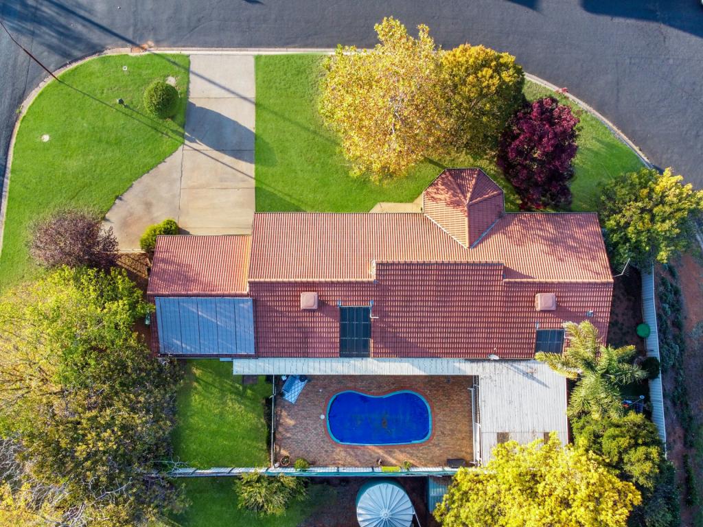 64 Back Creek Rd, Young, NSW 2594