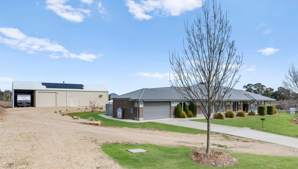 2 Lomandra Way, Mansfield, VIC 3722