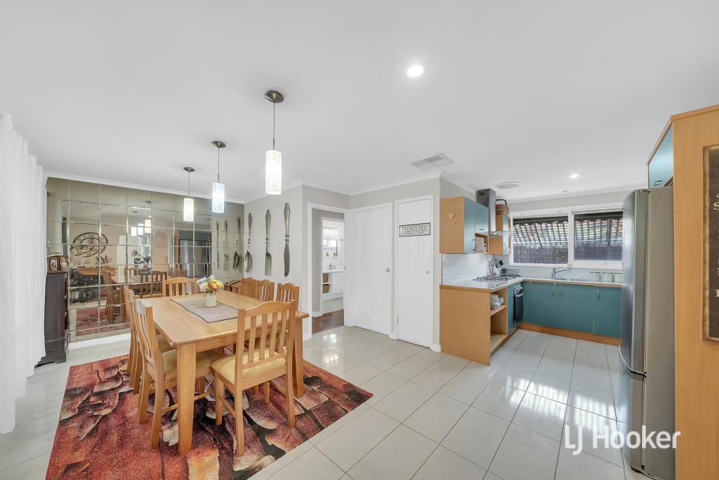 25 Linlithgow Way, Melton West, VIC 3337