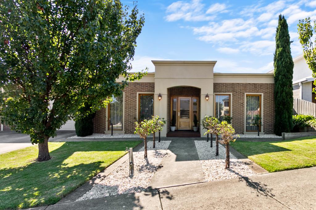 10 Ashley Ave, Morwell, VIC 3840