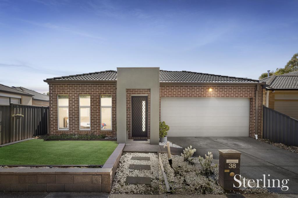 38 STONY BROOK WAY, TRUGANINA, VIC 3029
