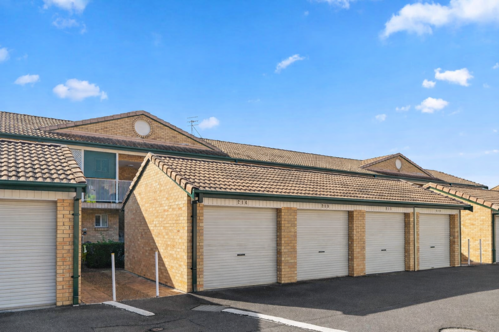 216/15 Lorraine Ave, Berkeley Vale, NSW 2261