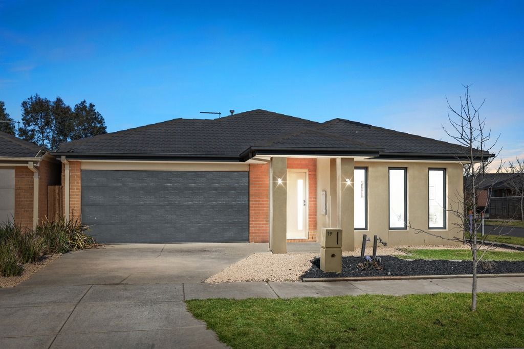 19 Maryborough Dr, Wyndham Vale, VIC 3024