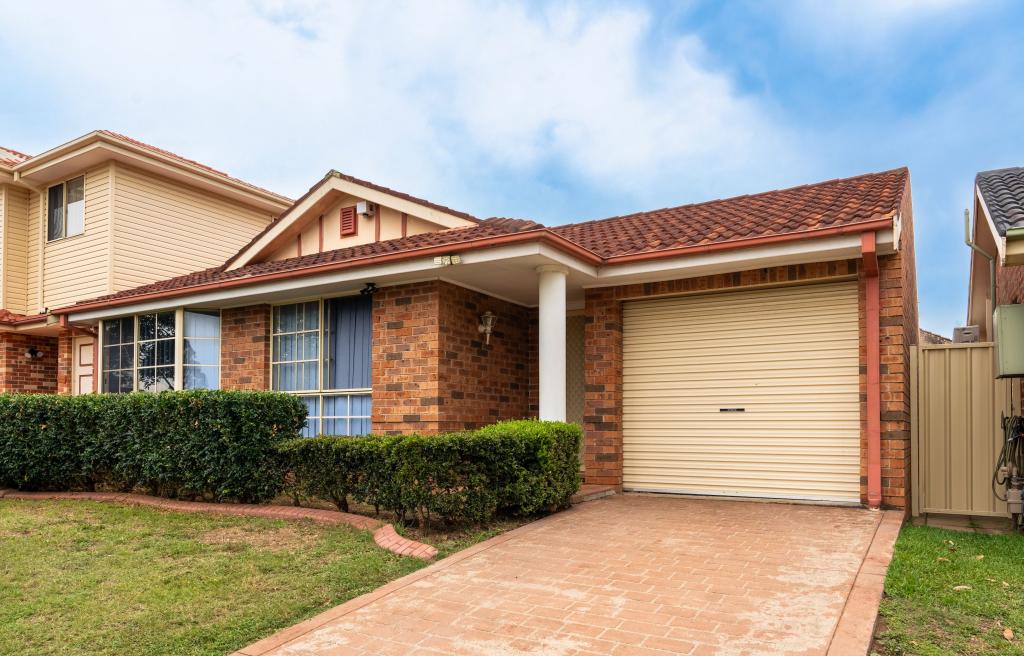 40 Hyacinth Ave, Macquarie Fields, NSW 2564