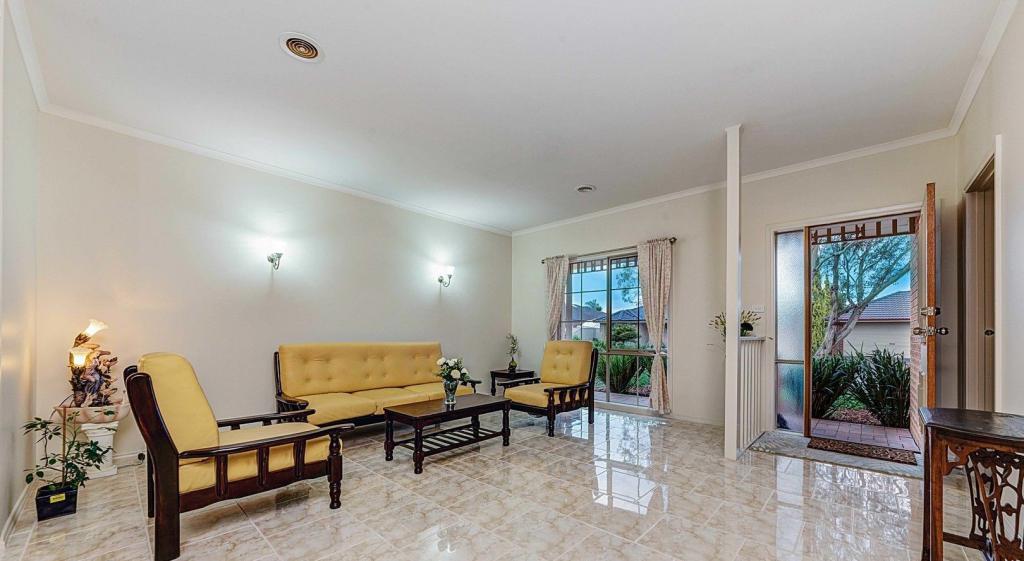 5 Diana Dr, Werribee, VIC 3030