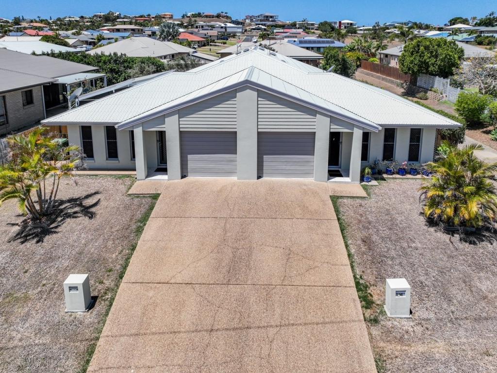 2/141 Hartley St, Emu Park, QLD 4710