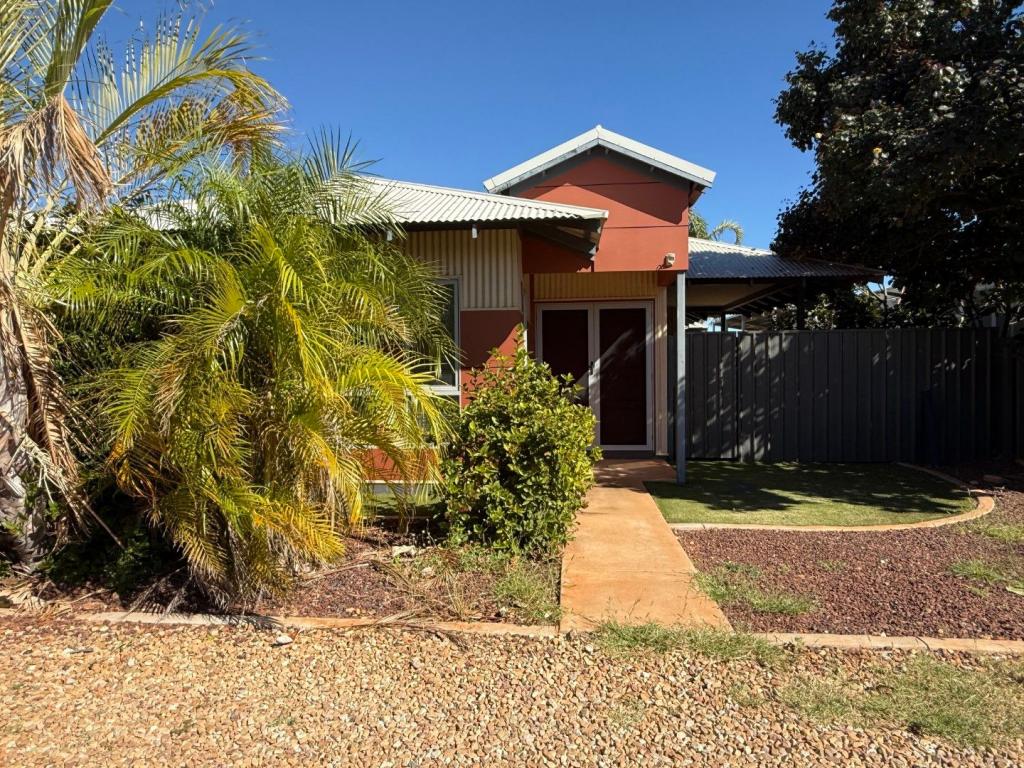 5 Bajamalu Dr, Baynton, WA 6714
