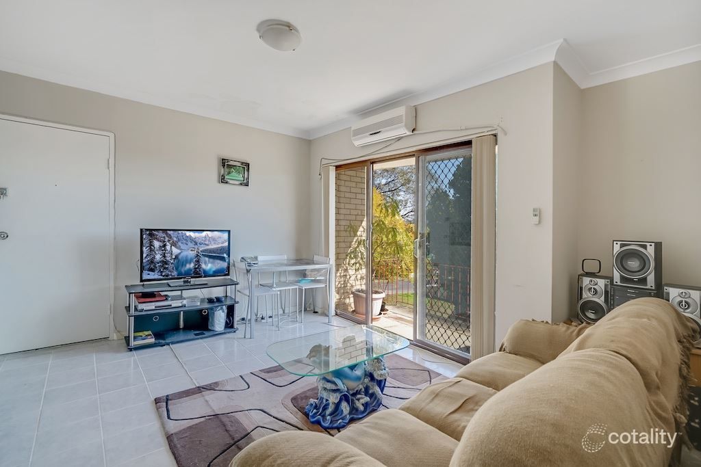 4/18 Sturt St, Campbelltown, NSW 2560