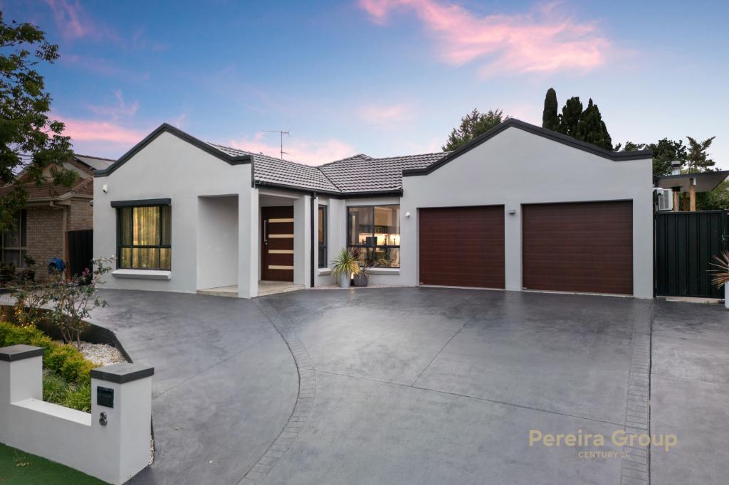 8 PARKSIDE CT, CURRANS HILL, NSW 2567