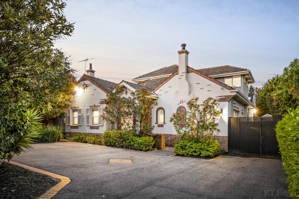 23 Barkers Rd, Kew, VIC 3101