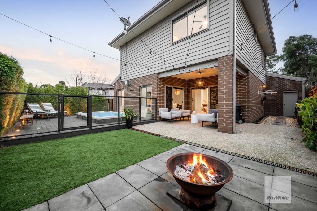 19 Greenhaven Dr, Greenvale, VIC 3059