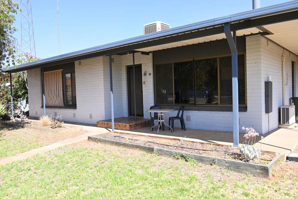 18 MILLER ST, WAIKERIE, SA 5330